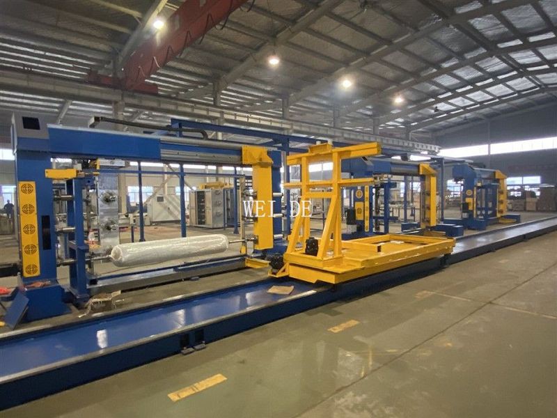 Empat mesin penggulungan filamen paksi